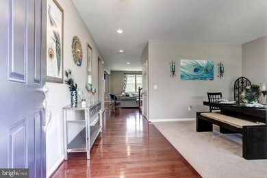 18218 Jillian Ln, Triangle, VA 22172 - photo 5