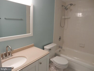 11821 Breton Ct unit 2B, Reston, VA 20191 - photo 5