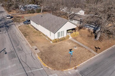 322 W Russell St, Weatherford, TX 76086 - photo 3