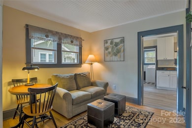 123 W Marshall St, Waynesville, NC 28786 - photo 6