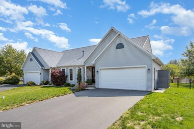 5076 Field View Dr, Mount Joy, PA 17552 - photo 3