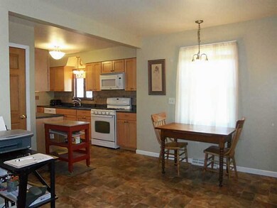 Kitchen. Great Space for Family & Friends to Gather Here