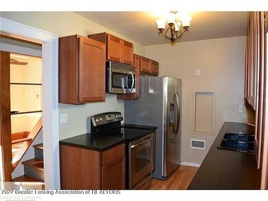 1819 Fletcher St, Lansing, MI 48910 - photo 7