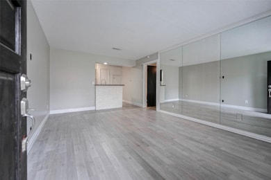 845 Wax Myrtle Ln unit A, Houston, TX 77079 - photo 3