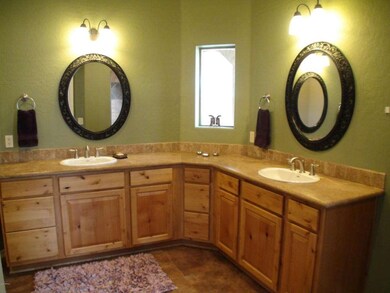 Mstr bath