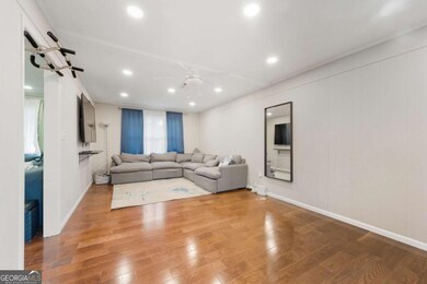 1454 Helen Ln SW, Atlanta, GA 30331 - photo 4