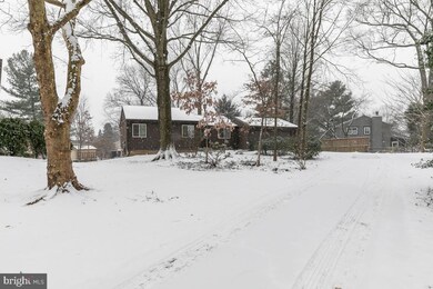 12606 Denmark Dr, Herndon, VA 20171 - photo 5