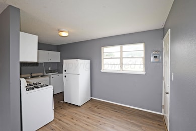 7-Dining & Kitchen