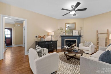 916 Millbrook Rd, Charlotte, NC 28211 - photo 5