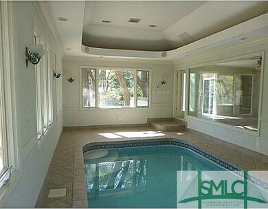 Swimming Pool/Hot Tub/Sauna.