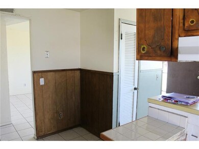 320 Yolanda Dr, El Paso, TX 79915 - photo 7