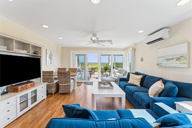 539 Dune Rd unit 29, Westhampton Beach, NY 11978 - photo 5