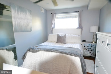 4127 S Four Mile Run Dr unit 104, Arlington, VA 22204 - photo 7