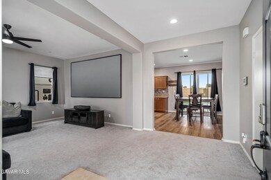 3519 Mt San Gorgonia Ave, Rosamond, CA 93560 - photo 5