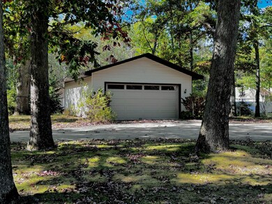 Detached garage