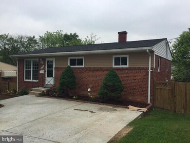 6004 Belle Ct, Hyattsville, MD 20782 - photo 2