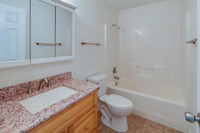 611_Maple_Hill_JEFF-18