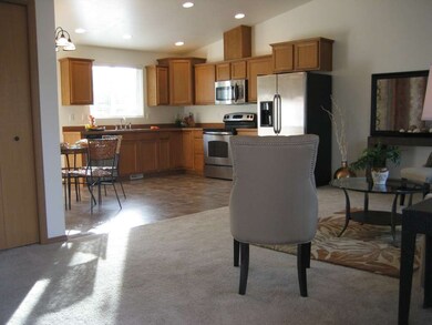 1611 Riddell Ave NE, Orting, WA 98360 - photo 4