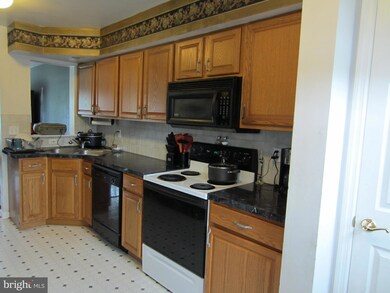 4031 Bradford Cir, Mount Joy, PA 17552 - photo 3