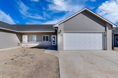 114 E Santa fe Cir, Mulvane, KS 67110 - photo 2