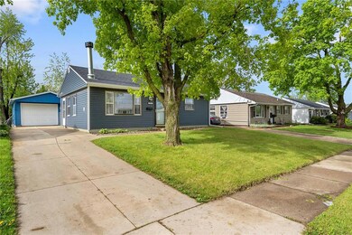 1531 10th Ave SW, Cedar Rapids, IA 52404 - photo 3