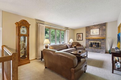6015 Creek Ridge Ct, Minnetonka, MN 55345 - photo 7