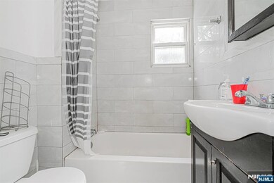 16 Alexander St, Newark, NJ 07106 - photo 7