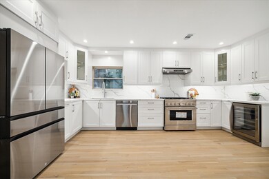 Dream Chef's kitchen, ready for family gatherings.