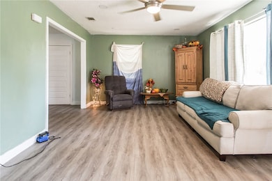 2580 Pennsylvania Ave, Waycross, GA 31503 - photo 5