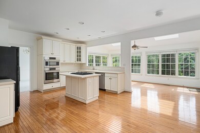 8377 Daventry_MLS_5