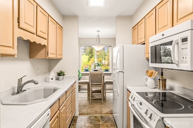 615 75th St SE unit C44, Everett, WA 98203 - photo 6