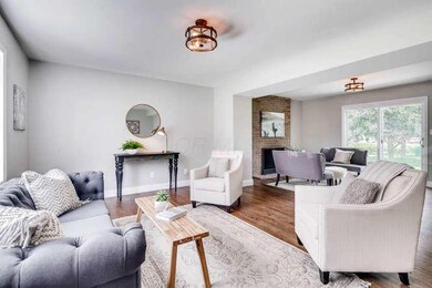892 Kennet Ct Columbus OH-small-007-18-L