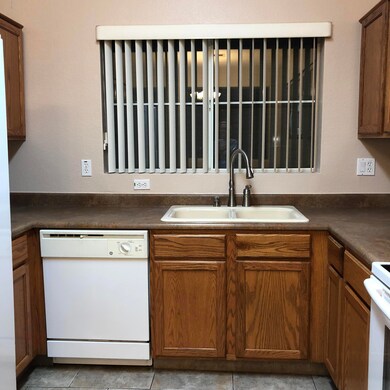 9236 E Lobo Ave, Mesa, AZ 85209 - photo 5