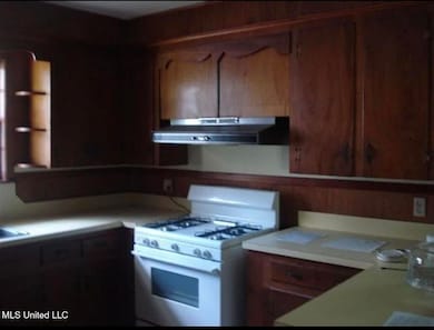 951 Reaves St, Jackson, MS 39204 - photo 3