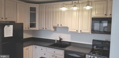 Taft Towers unit 908, Arlington, VA 22201 - photo 2