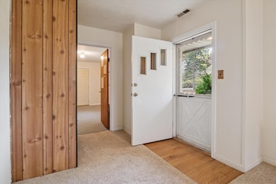 08-33649 Washington Street-WindowStill-P