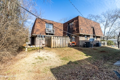 9008 Creekside Ln NW, Knoxville, TN 37923 - photo 7