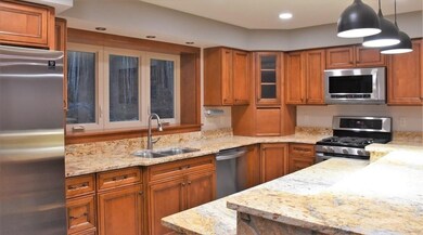 21 Skyview Ln unit 2, Webster, MA 01570 - photo 2