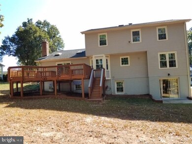 13226 Coralberry Dr, Fairfax, VA 22033 - photo 4