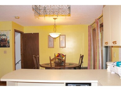 29 Birchwood Dr unit 29, Milford, NH 03055 - photo 5