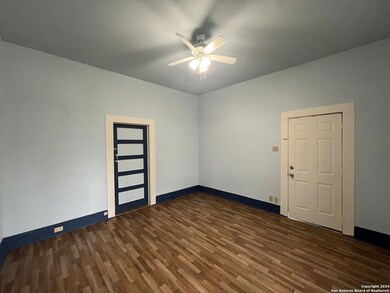 213 Cadwallader St unit 2, San Antonio, TX 78212 - photo 5