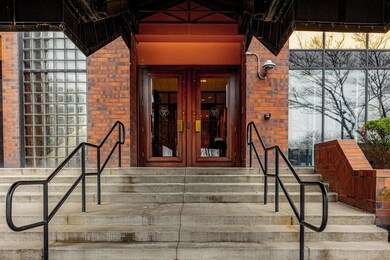 155 W. Main St 067