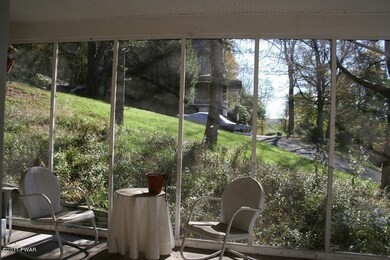 423 Hudson St, Hawley, PA 18428 - photo 5