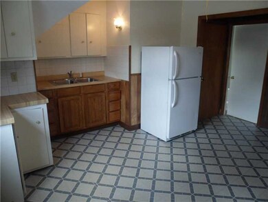 213 Woodbine St unit 2nd Floor, Cranston, RI 02910 - photo 2