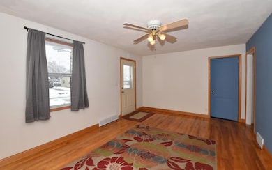 2843 Eisenhower Dr, Racine, WI 53405 - photo 2