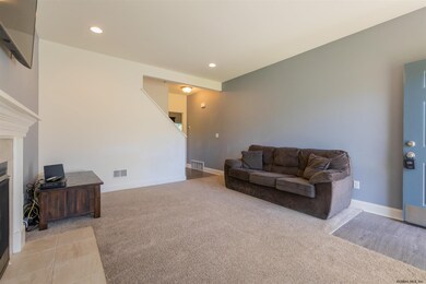 43 Reutter Dr, Selkirk, NY 12158 - photo 7