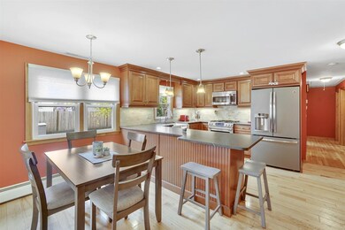 31 Cox St, Nashua, NH 03064 - photo 3