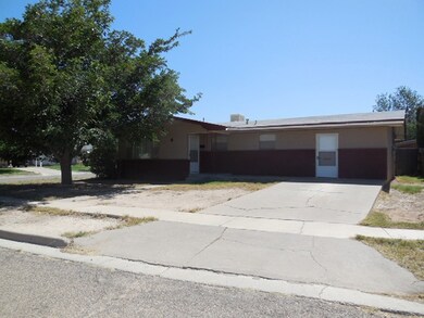 1418 Taft Ave, Alamogordo, NM 88310 - photo 2
