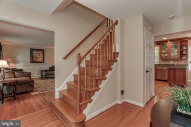 13220 Coralberry Dr, Fairfax, VA 22033 - photo 5