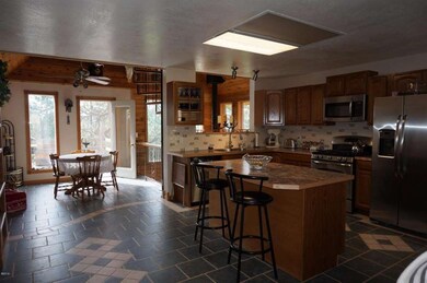 Kitchen - Dining from entry